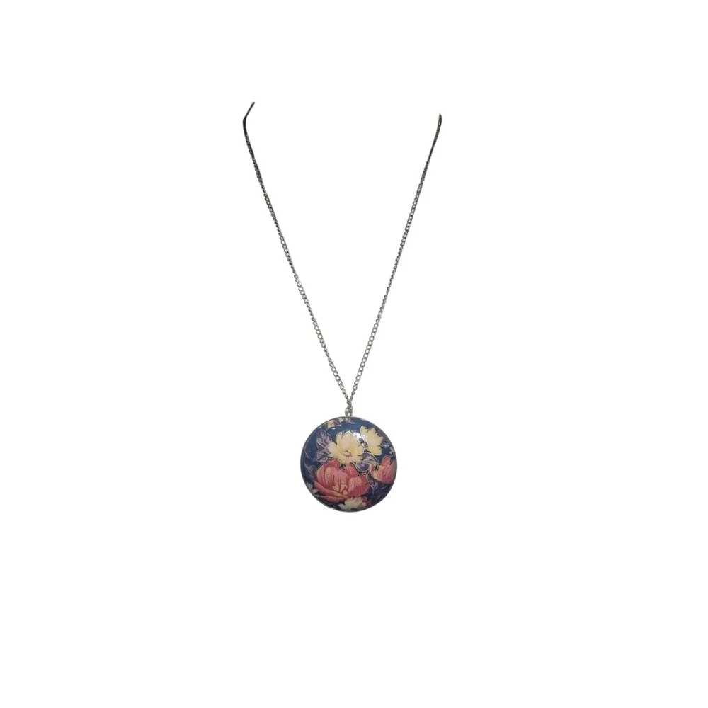 Vintage Floral Enamel Round Pendent‎ Necklace Gold Tone Cottagecore Fairycore